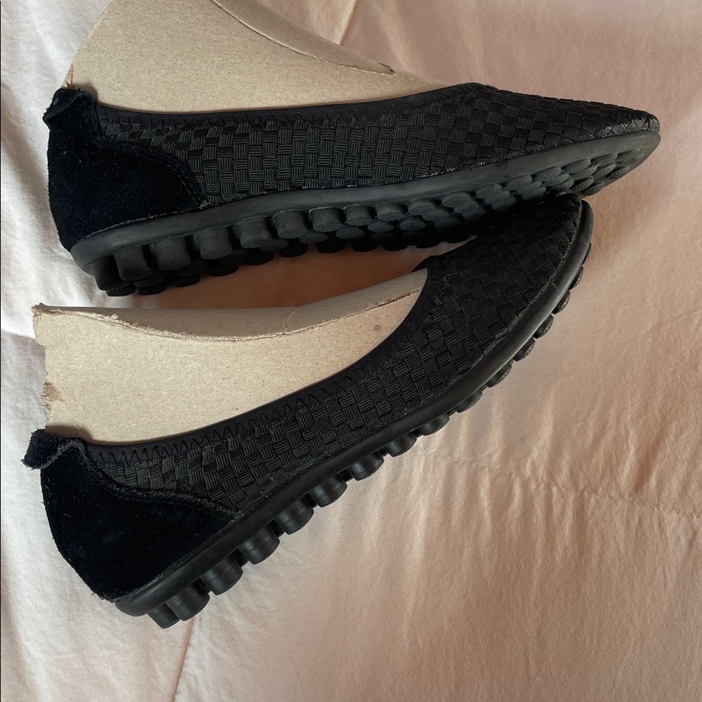 Bernie MEV black flat shoes ๐ - Picture 4 of 8